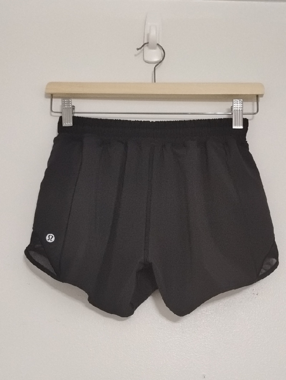 Lululemon Hotty Hot High Rise Short - Picture 3 of 9